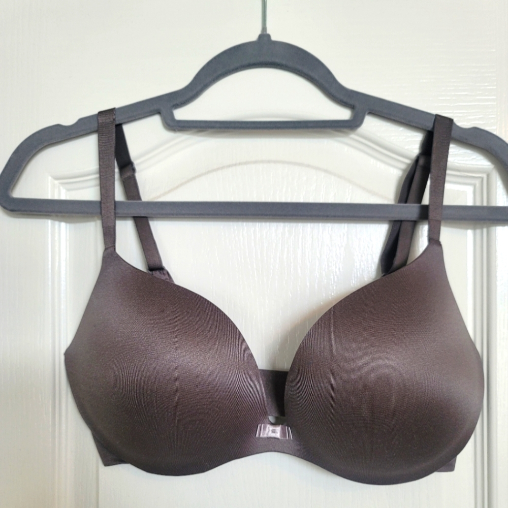 Victoria's Secret Gray Padded Push Up Plunge Bra